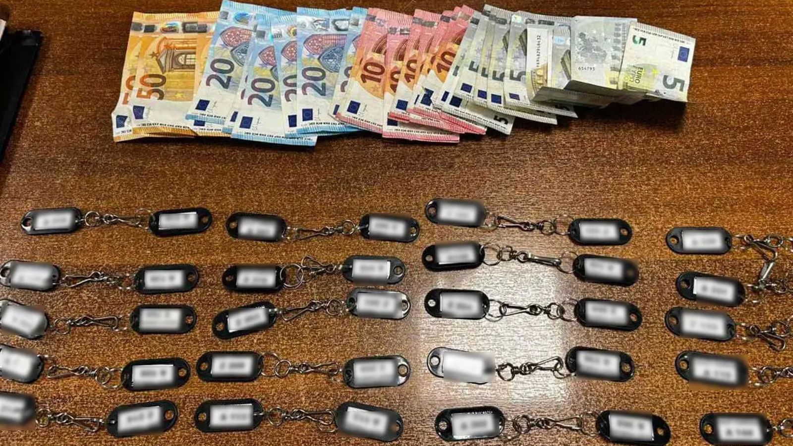 ΕΛ.ΑΣ.: Συλλήψεις για 23 παρκαδόρους σε όλη την Αττική